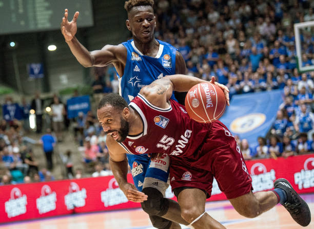 仅能为她提 仅能为她提