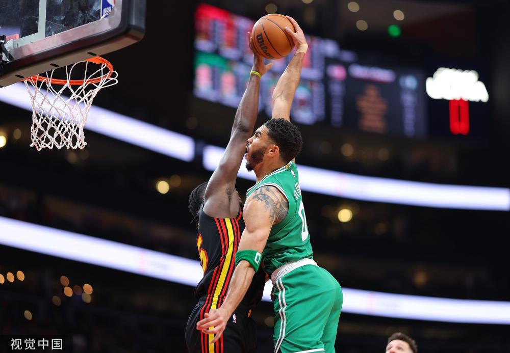 突破了对手 突破了对手